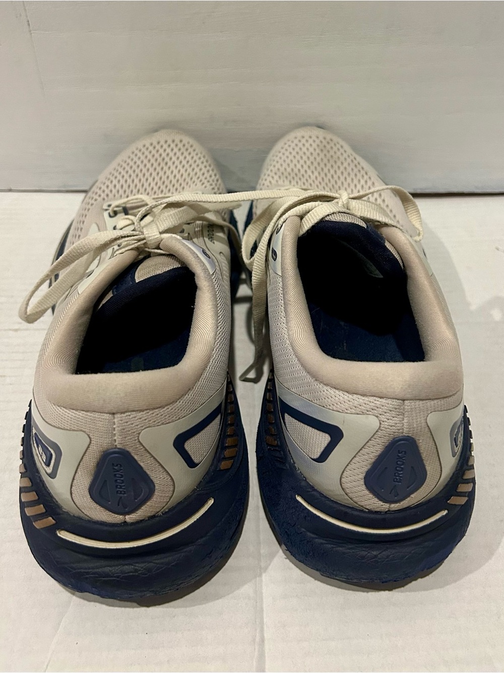 Brooks Men’s Adrenaline GTS Athletic Shoes - Beige and Navy - Picture 4 of 5